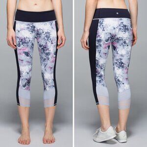 Lululemon If You're Lucky Crop in Moody Mirage White/Navy/Silver, Size 6